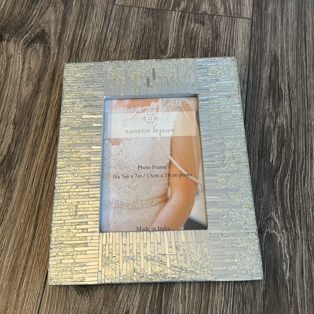 PHOTO FRAME - Picture 1 of 8